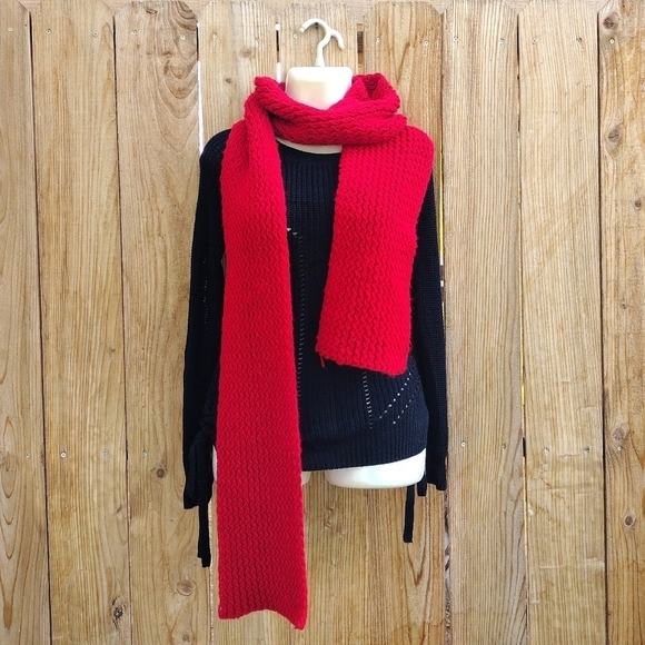 Handmade Knitted Red Pattern Scarf - Picture 1 of 7